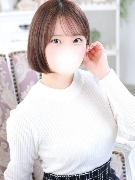 《完全業界未経験》 真っ白で滑らかな美肌で、小柄ながらも女性らしい柔らかさを感じさせるスタイルの『こころ』ちゃん！イメージ写真