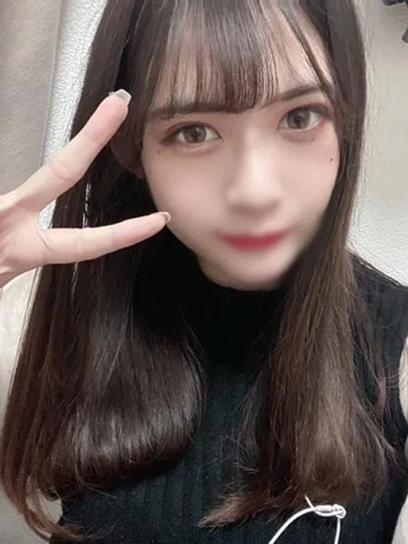 りいさ【ハーフ系くっきり美形】の写真2枚目