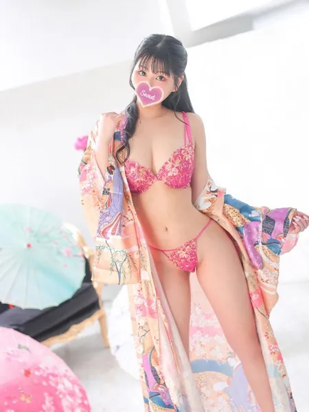 ミアの写真3枚目
