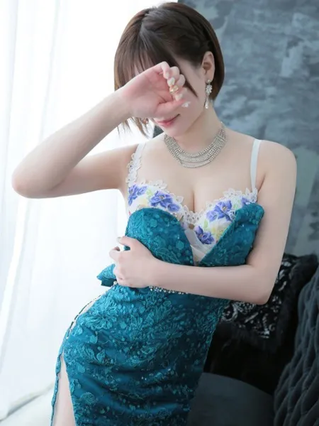 白咲アマネの写真2枚目