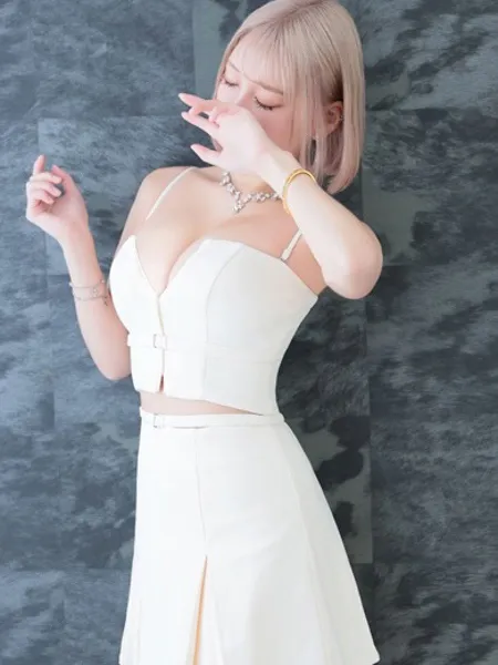 王華レアの写真2枚目