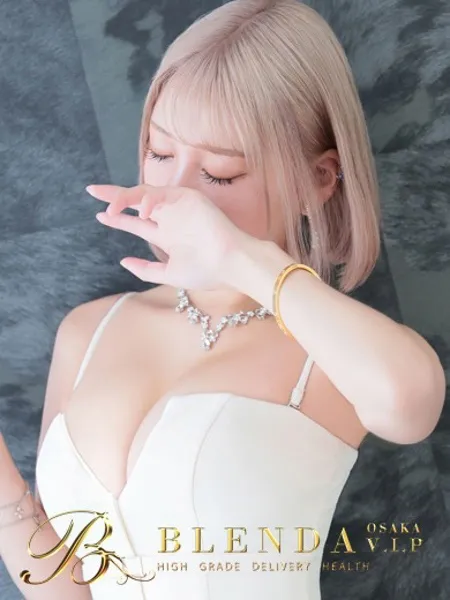 王華レアの写真1枚目