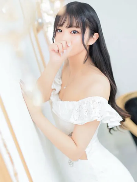 水卜みれなの写真3枚目