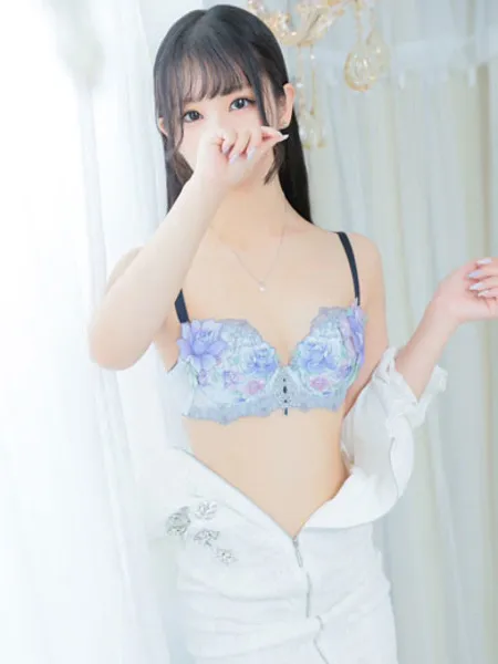 水卜みれなの写真4枚目