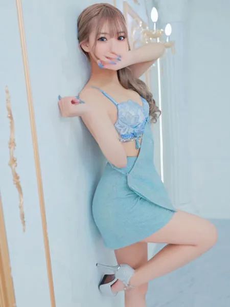 朝比奈ローラの写真4枚目