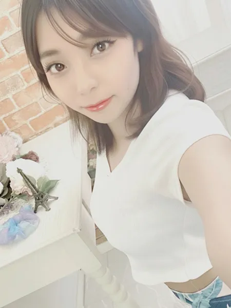 ツバキの写真2枚目