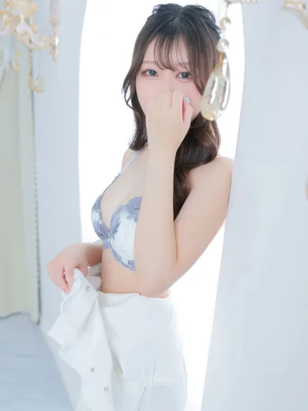 百瀬ひなのの写真3枚目