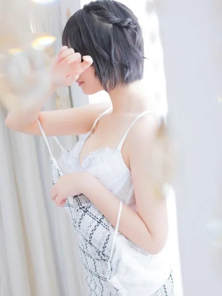 白石みおなの写真2枚目