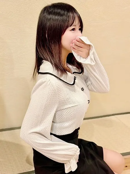 綾瀬ゆなの写真3枚目