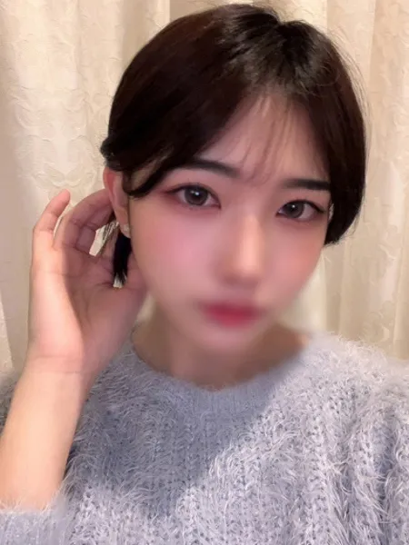 深口えいみの写真1枚目