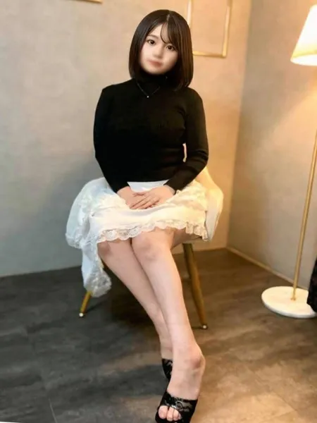 優木てぃなの写真1枚目