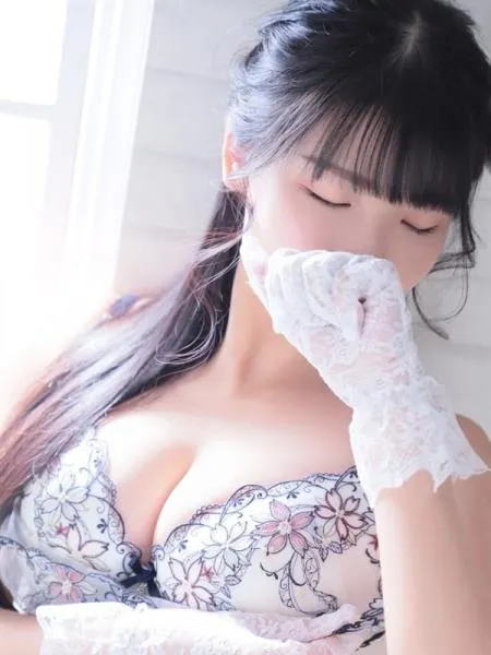 ひな♡巨乳美女♡の写真4枚目