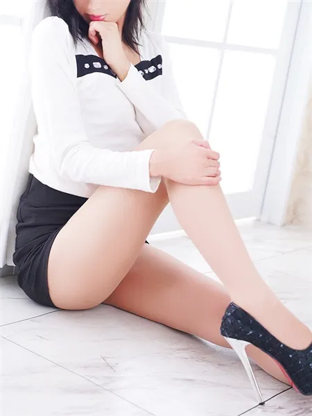 木暮瞳の写真1枚目