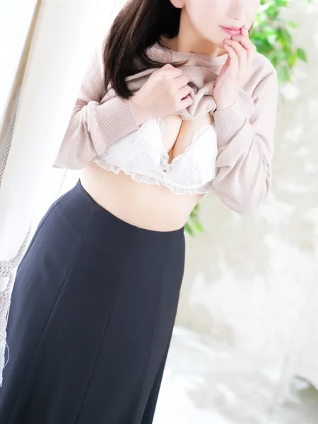 荒川菜々の写真1枚目