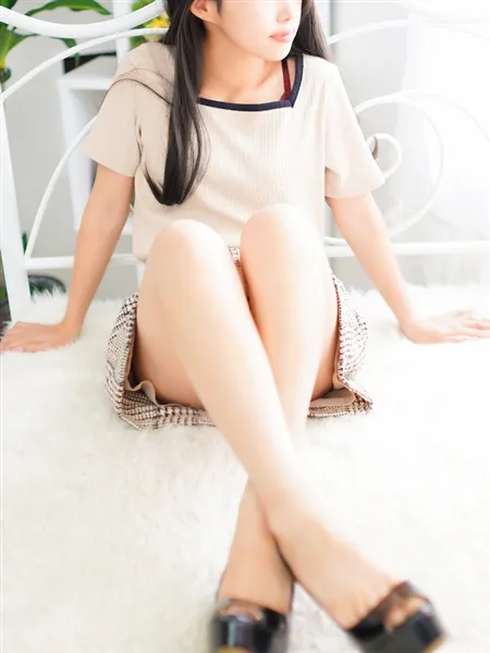 若宮あやの写真2枚目