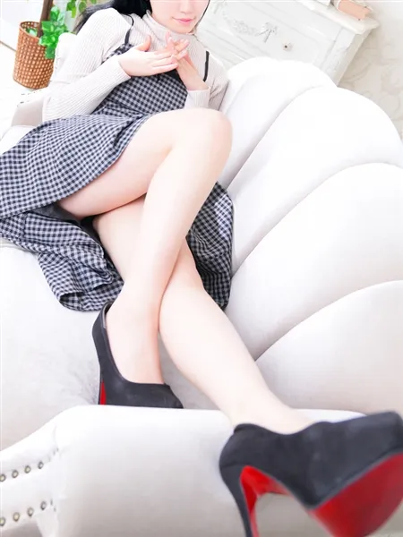 桃川るかの写真1枚目