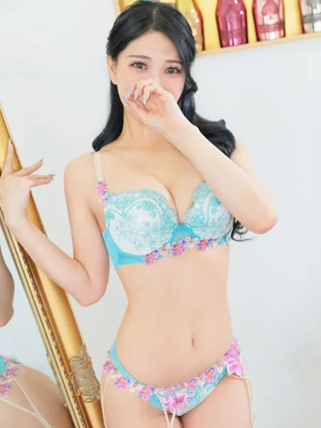 玲綺【レア】の写真4枚目