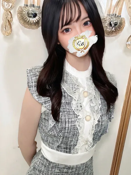 篠原フウカの写真2枚目
