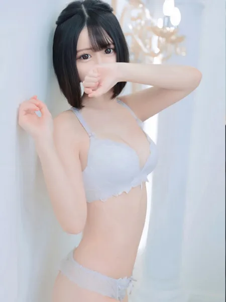 東條メルの写真4枚目