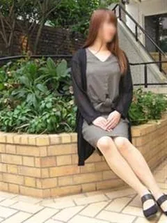 クラッシー/奈美(35歳)生唾ボディに、目鼻立ちの整った清潔感のあるグラ...