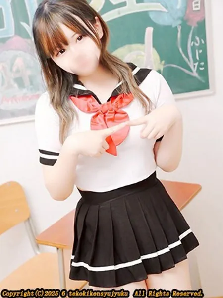 湊るるの写真1枚目