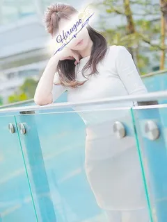 昼顔妻/山咲(39歳)白く輝く素肌に、隠し切れない美人の色香☆素人なら...