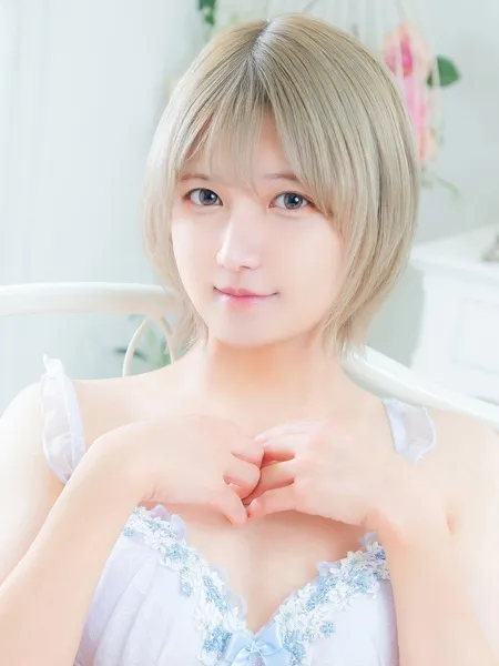 りなの写真1枚目