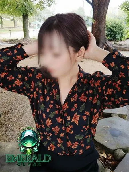 深田【エメラルド】の写真3枚目