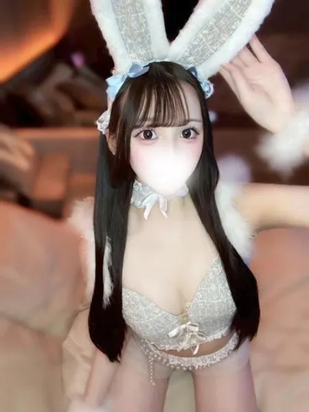 緋田りあらの写真1枚目
