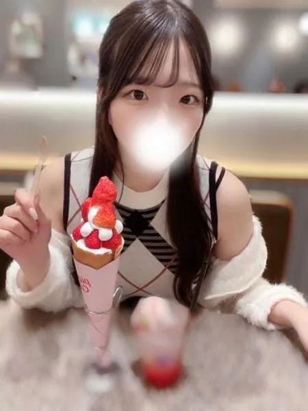 詩音しゅりの写真1枚目
