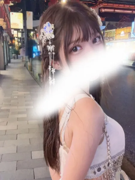 桐谷えみかの写真1枚目