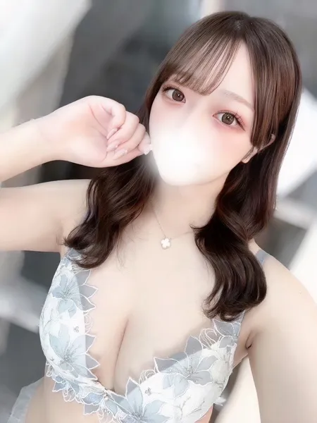 東条りさの写真1枚目