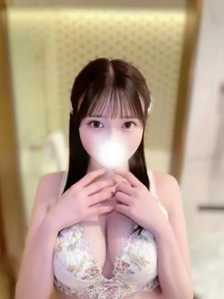桜木かのんの写真2枚目