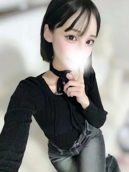 桜庭ななの写真1枚目
