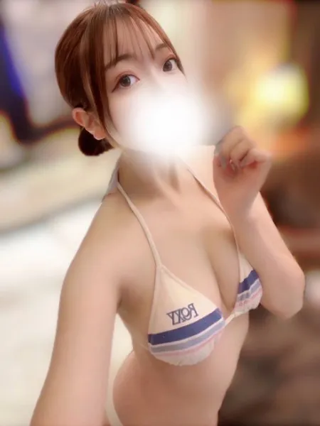 飯山るのの写真2枚目