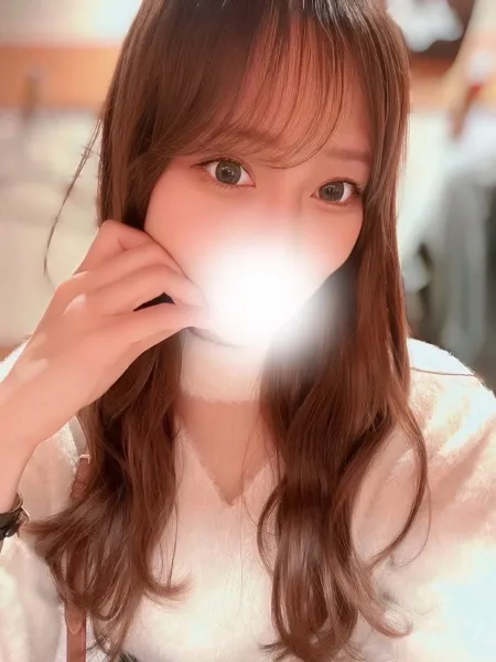 吉岡ななの写真2枚目