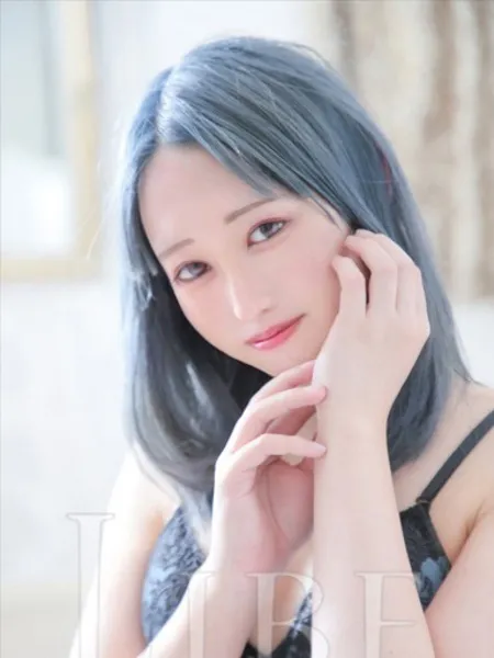 氷織蘭世の写真1枚目