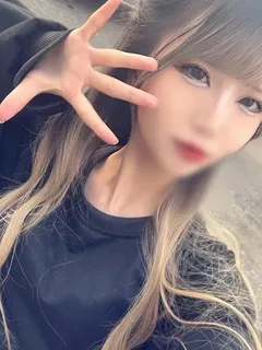 りゆ/18歳 - (黒い金魚)