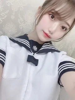 えま/20歳 - (E+アイドルスクール)