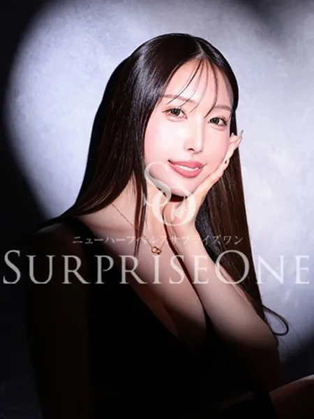 王妃レナの写真1枚目