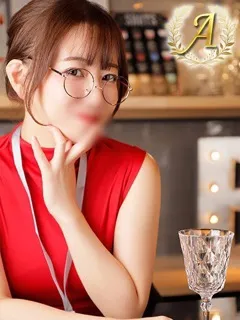 琥珀むぎの紹介写真