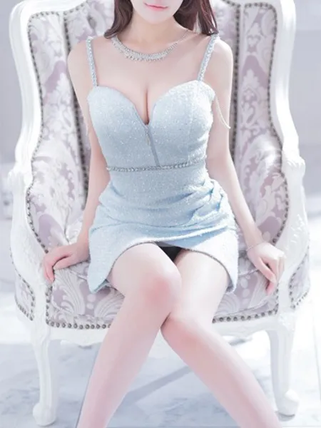 桃瀬まりなの写真2枚目