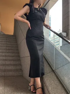 エオス/窪塚りこ(35歳)大人の色気を全開に醸し出し
世の男性を魅了する...