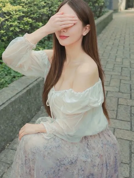 高嶺ありさの写真2枚目