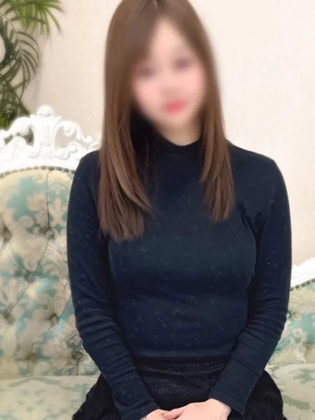 芹沢あやかの写真1枚目
