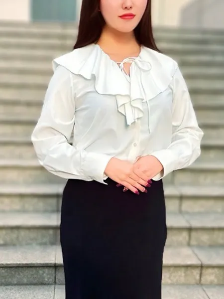 綾瀬ことはの写真2枚目