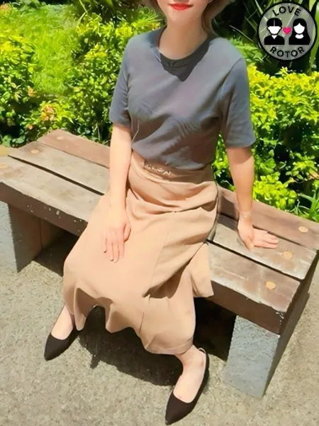 残波みさきの写真1枚目