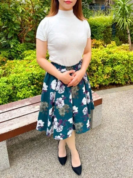 手嶋みれいの写真2枚目