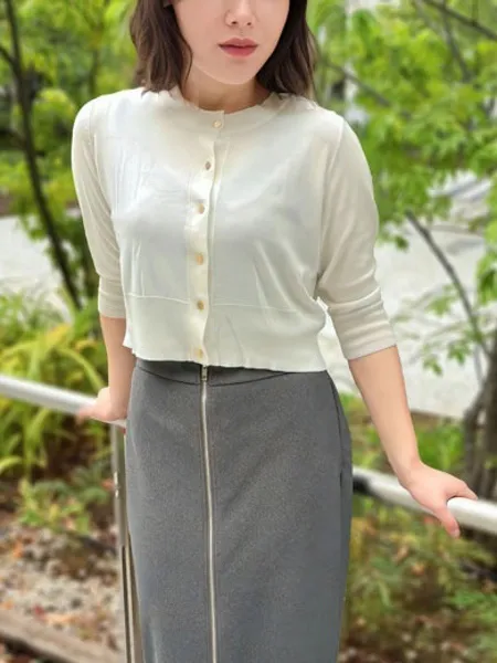 新井まどかの写真2枚目