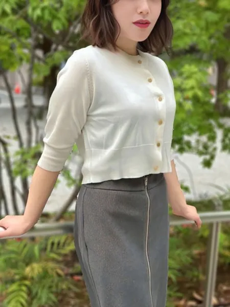 新井まどかの写真3枚目